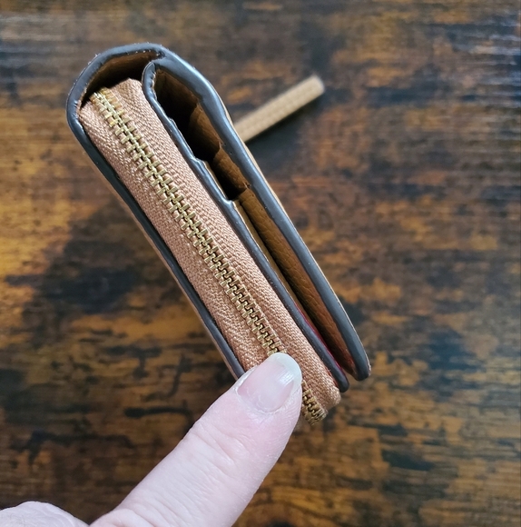 Tory Burch McGraw Bi-Fold Wallet Womens  Leather Camel Brown - Picture 6 of 16